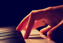 FIFA世界杯-19岁安东内利超队友领跑F1车手积分榜 刷新一系列纪录