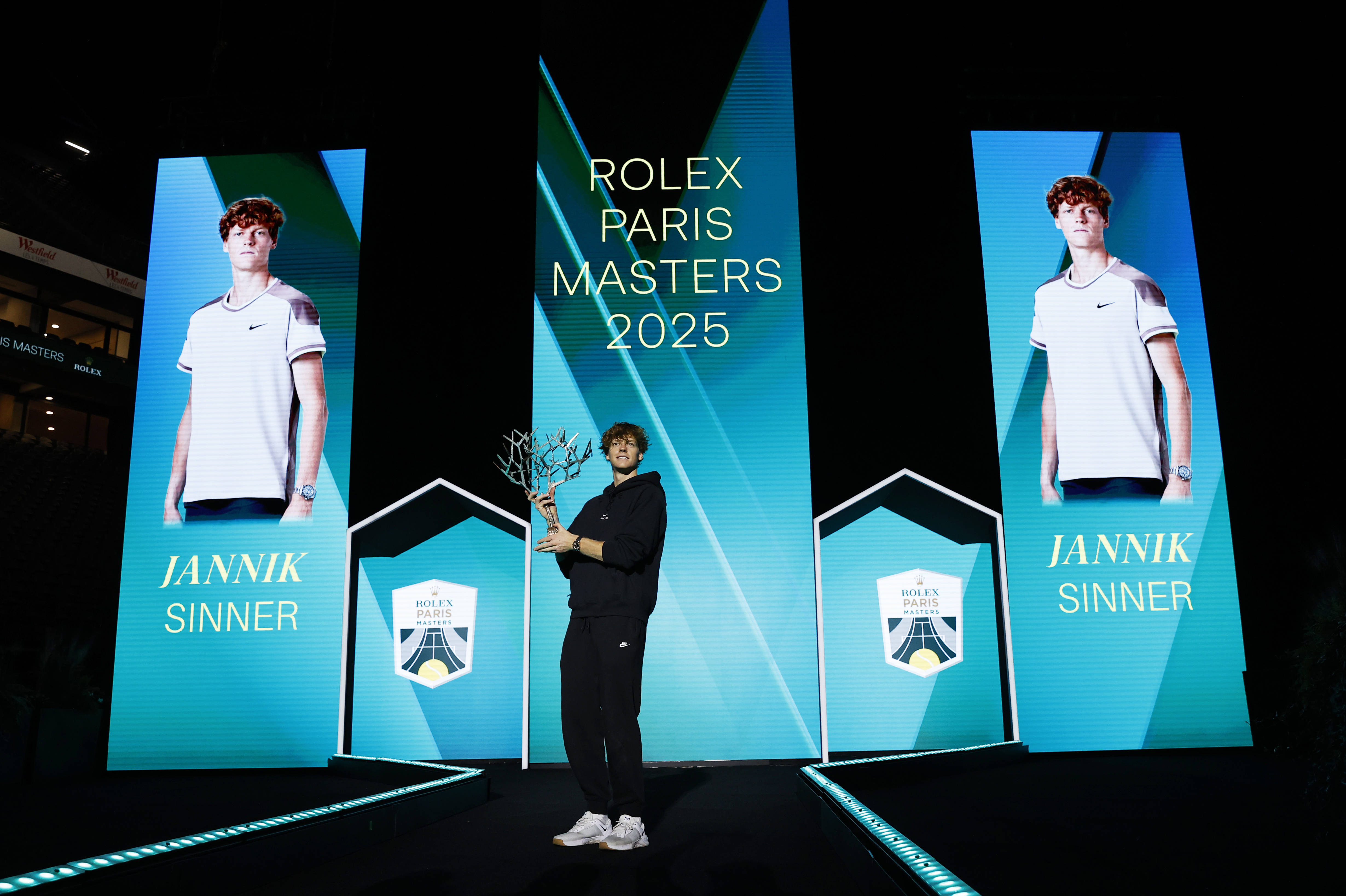 世界杯规则-巴黎网球大师赛：辛纳夺冠